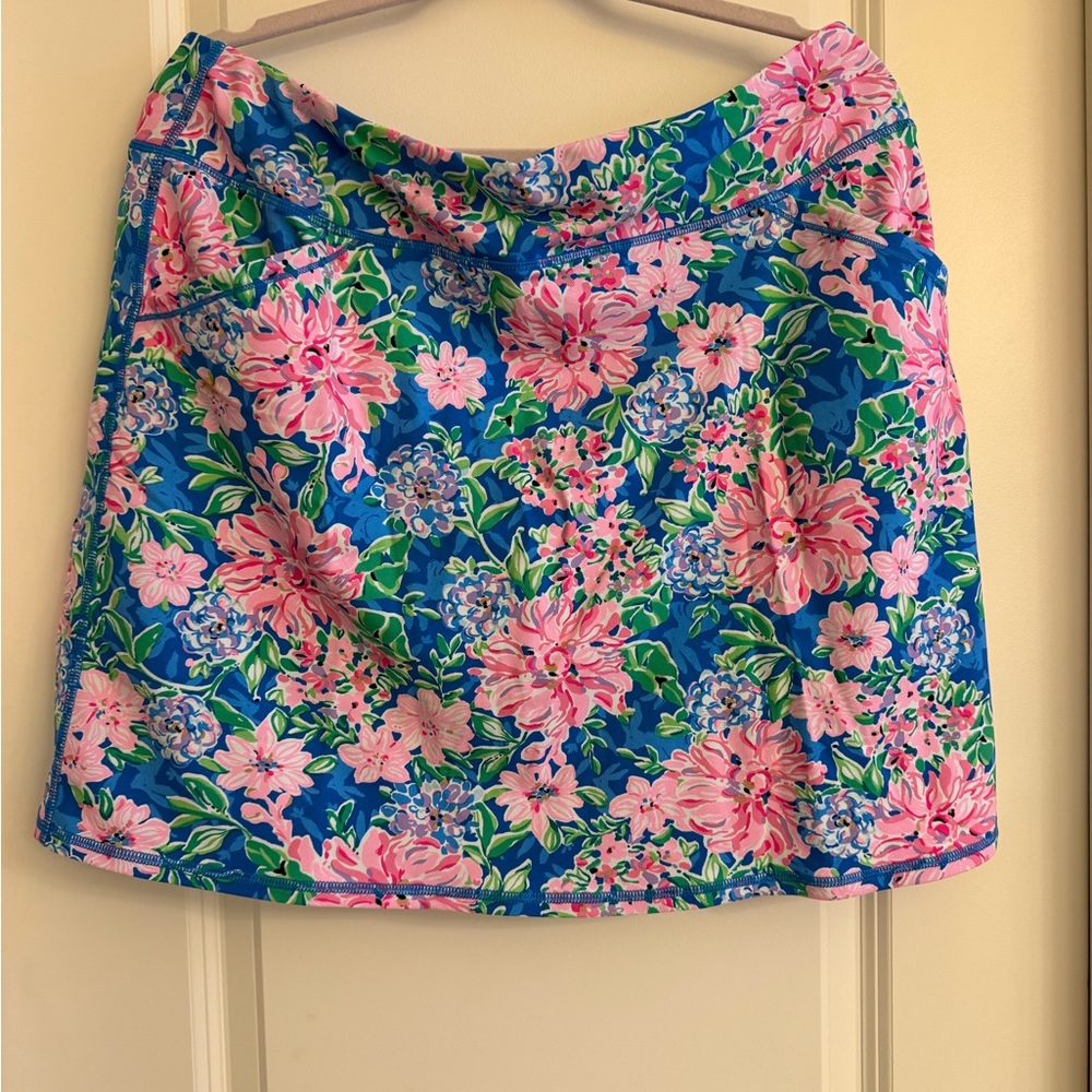 🦩Lilly Pulitzer Luxletic skort Blue and Pink Floral
